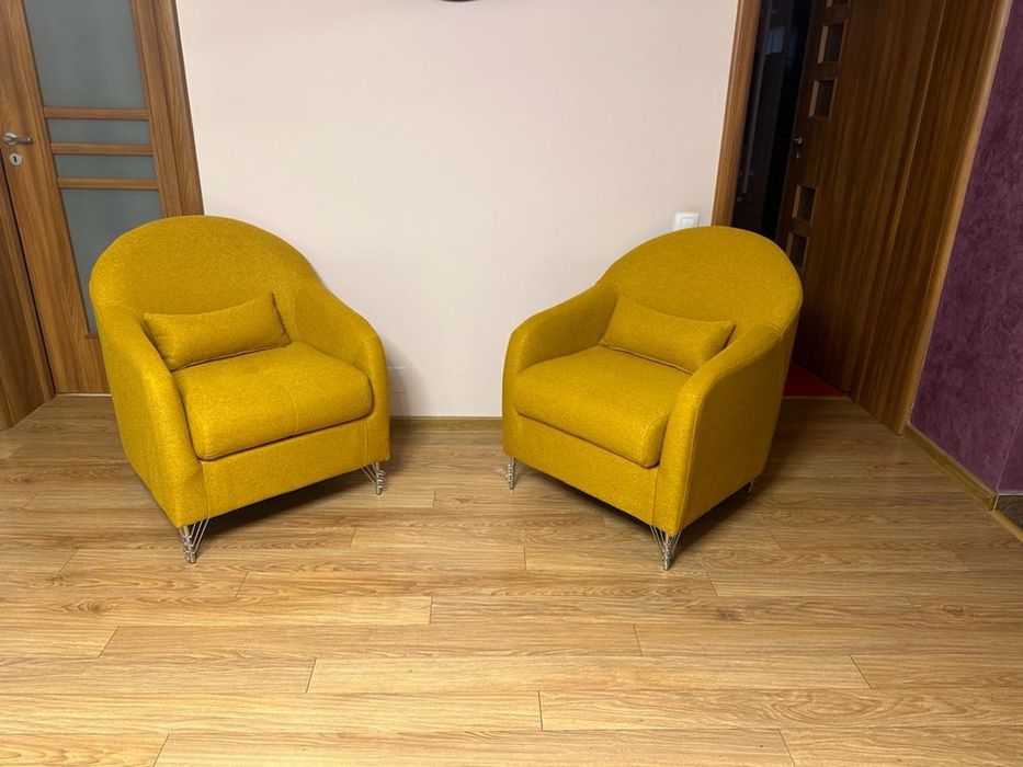 Set canapea extensibila cu 2 fotolii, comoda TV