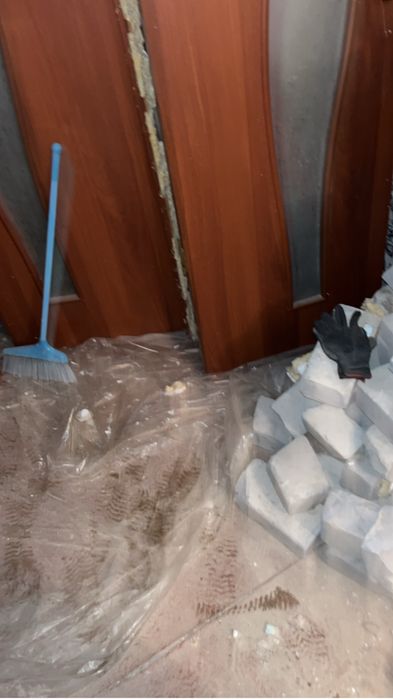 Продам двери межкомнатные б/у