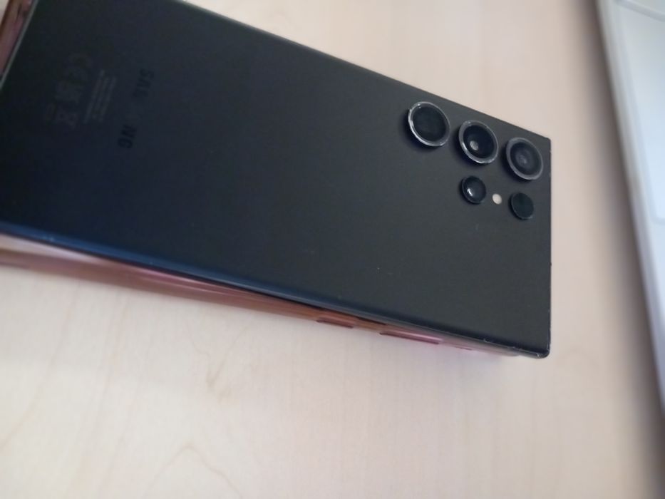 Vând schimb SAMSUNG S23 ULTRA