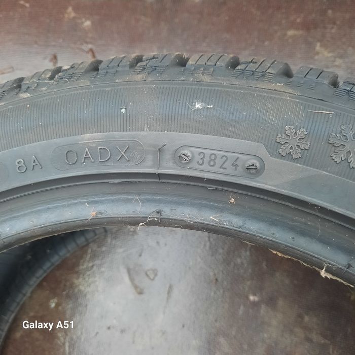 225 45 R17 94V Taurus