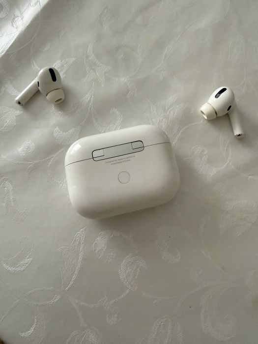 Airpods  pro оригинал