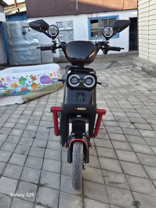 Продаю скутер танк 108