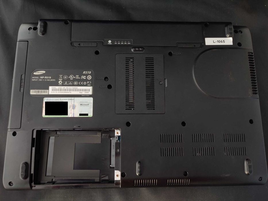 Laptop Samsung NP-R519