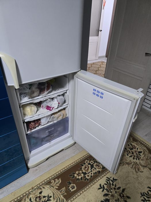 Холодильник Бирюса