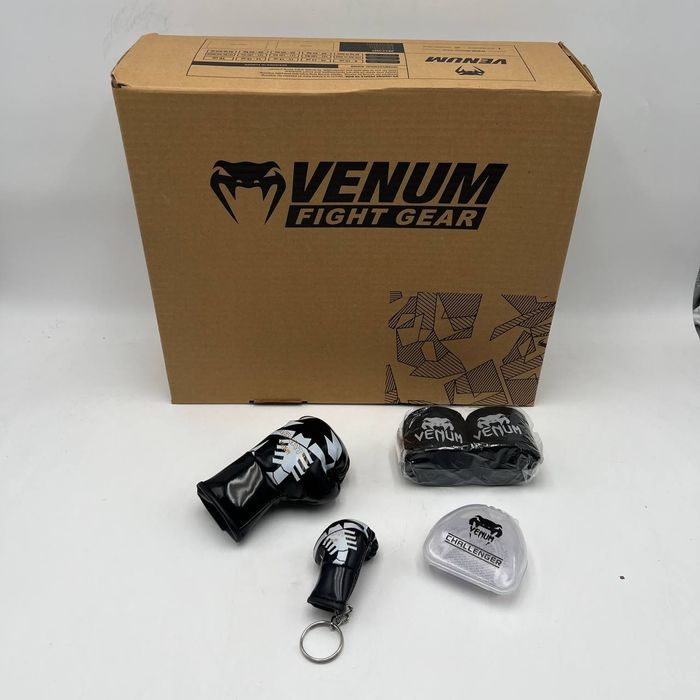 Боксерские перчатки комплект набор  VENUM 3в1