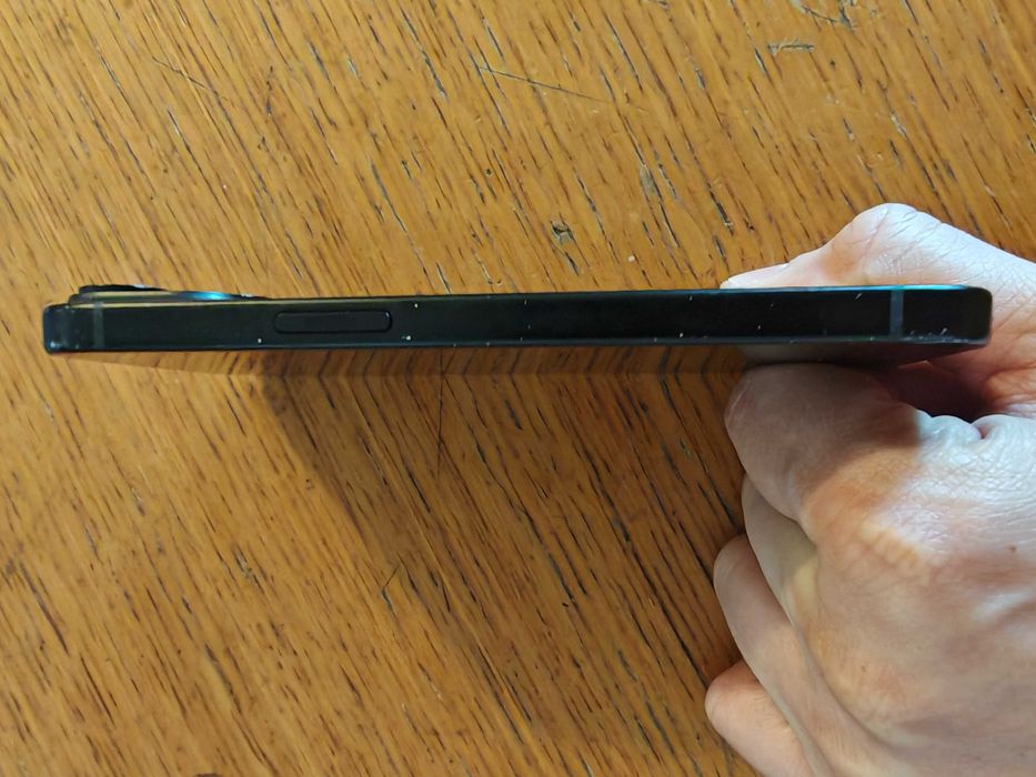 Iphone 15 128gb pentru piese, placa de baza nu se poate folosii