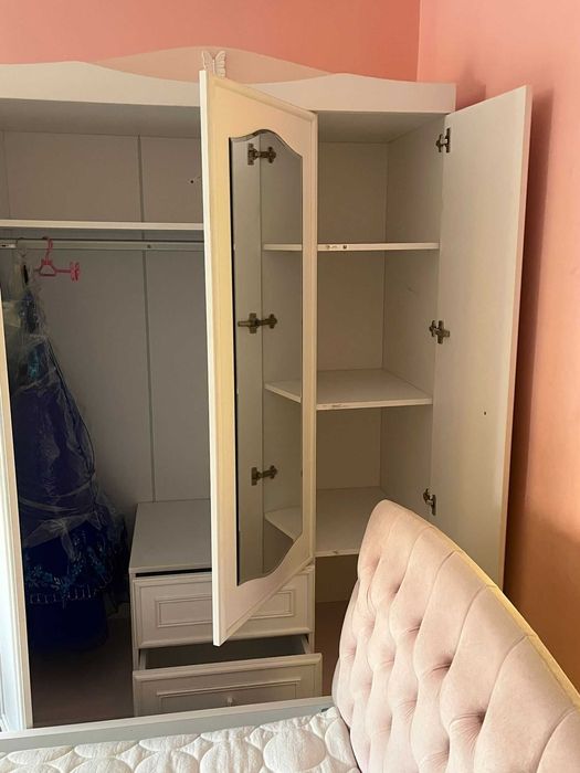 Mobilier camera copii set complet sau piese separate tematică fluturi