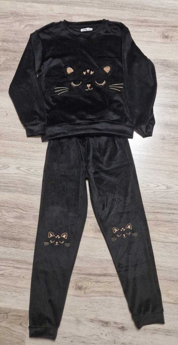 Set fete Sinsay 134 / 8-9 ani – NOU fără etichetă – trening catifea