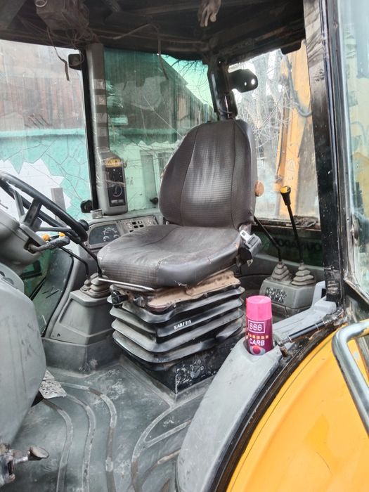 Продам Экскаваторпогрузчик