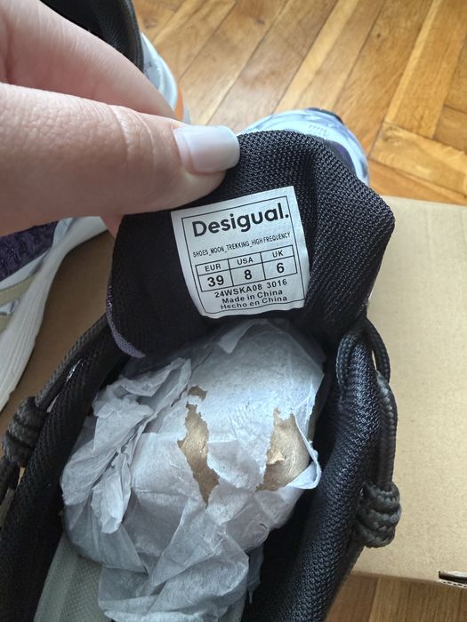 Маратонки desigual