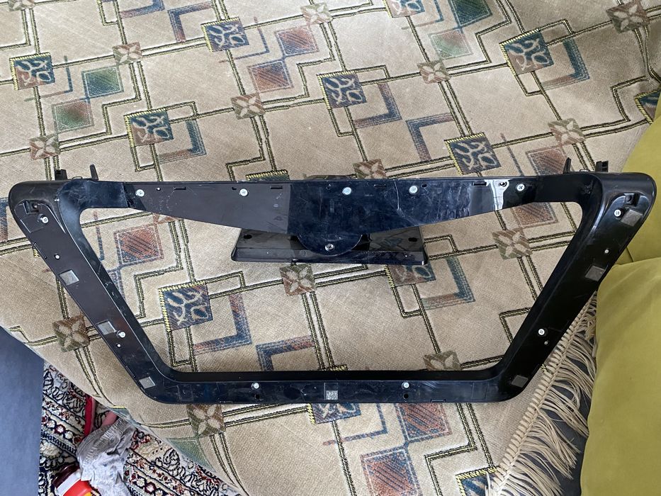 Продается подстава под телевизор для LG