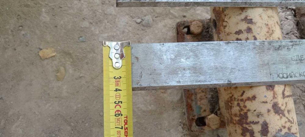 Станковий нож рейсмус длиной метр