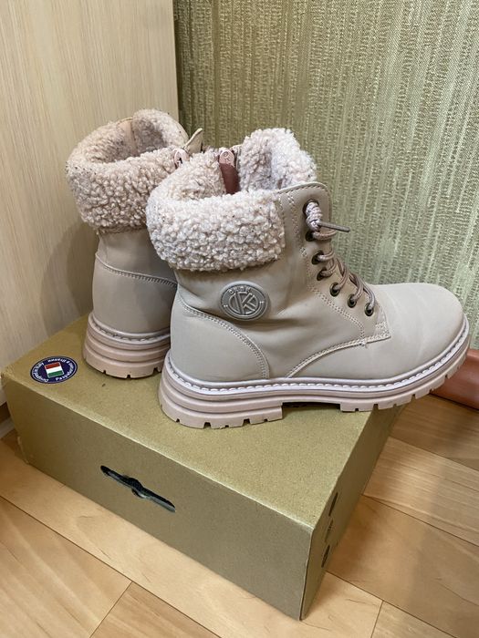 Детские ботинки