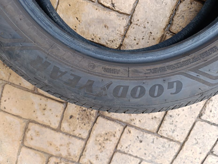 Летни гуми Good year 215/60/17 dot 2022
