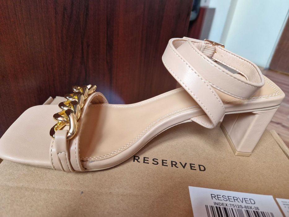 Sandale noi Reserved, marimea 38