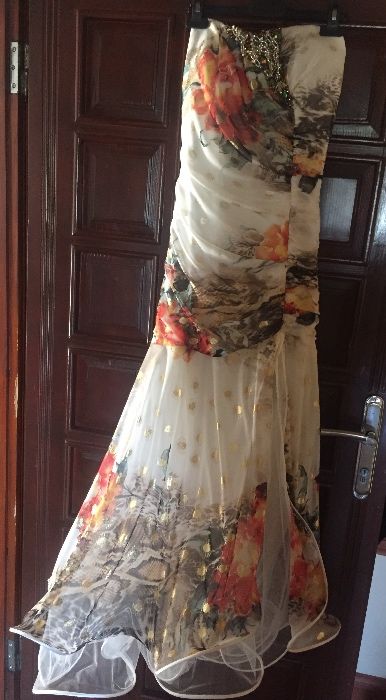 Официална рокля