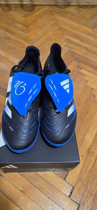 Adidas Predator fotbal de sala/sintetic NOI Marimea 43 1/3