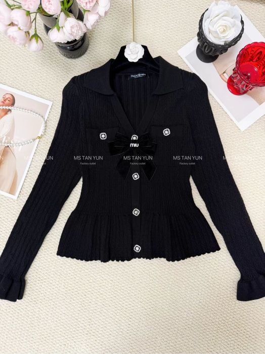 Распродажа кофточки с пуговицами