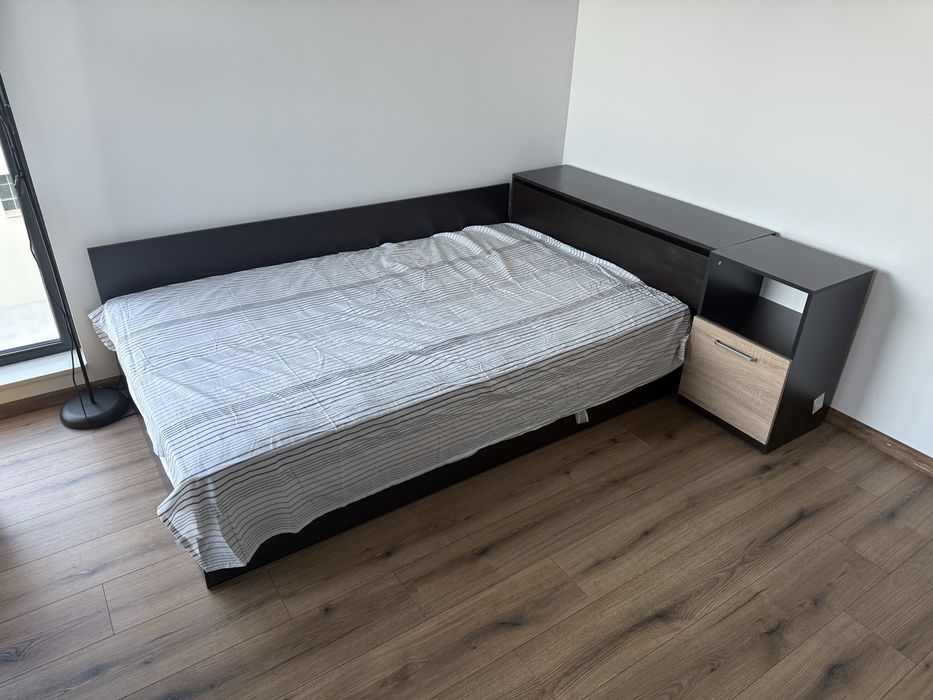 Легло с матрак и ракла