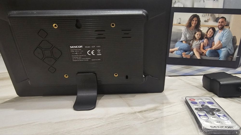 Дигитална фоторамка SENCOR SDF 1080