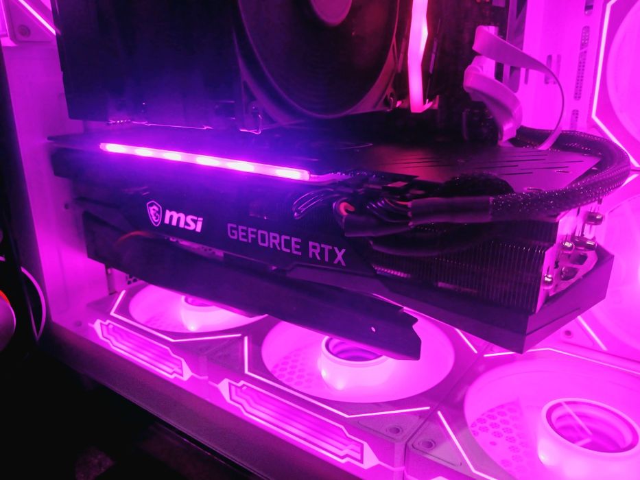 Продаю видеокарту 3060ti GAMING TRIO