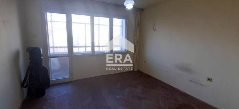 Четиристаен апартамент в жк Чайка град Варна