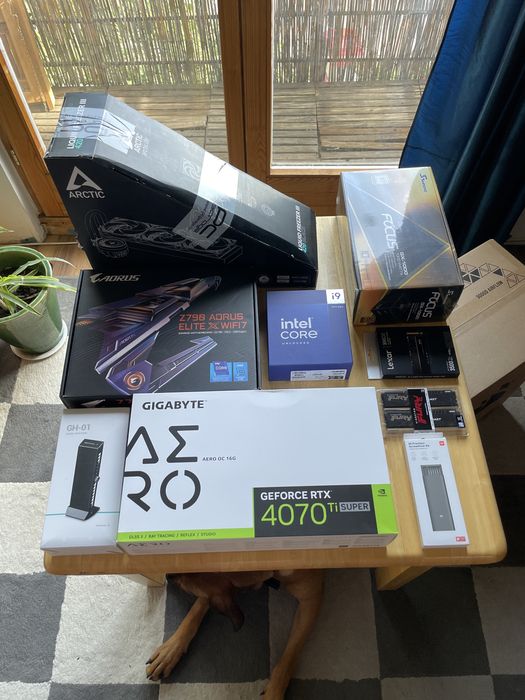 PC Gaming/Work cu 4070 Ti Super si i9 14900K