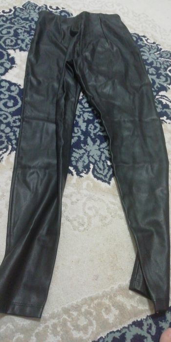 Бесплатно отдаю вещи