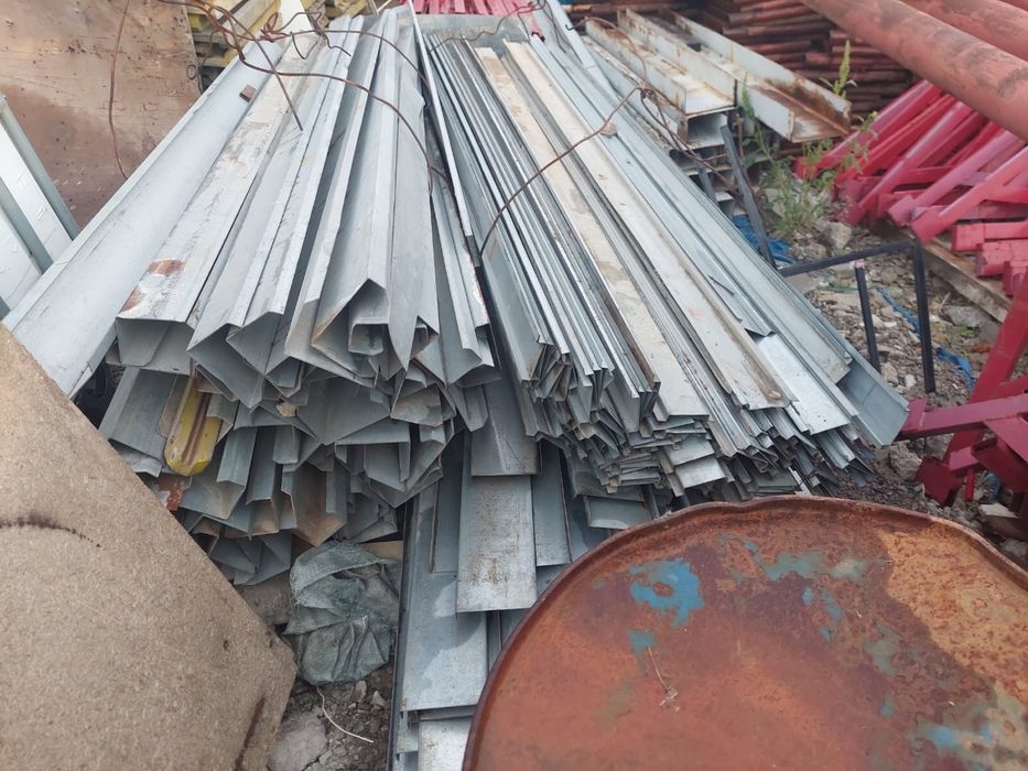 Продам профильные столбы