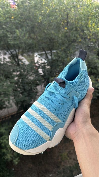 Баскетбольные кроссовки  Adidas Trae Young 2