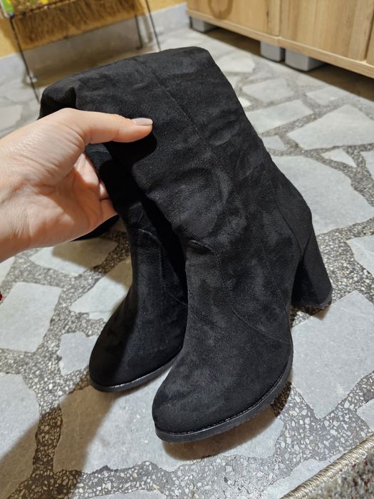 Дълги ботуши от велур