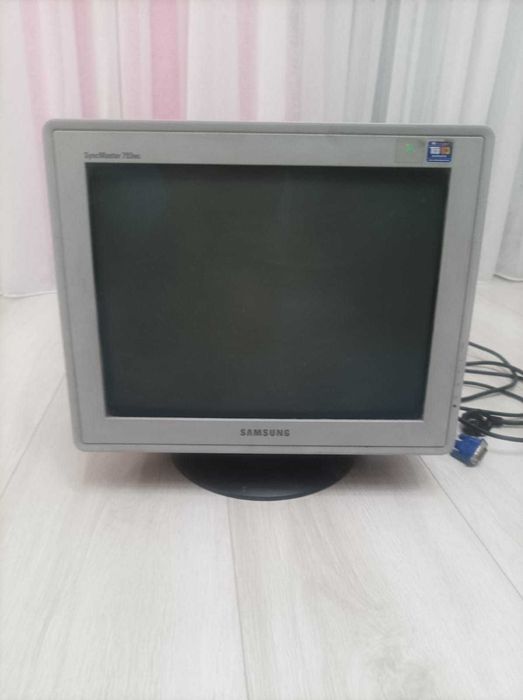 Монитор Samsung SuncMaster 793 MG