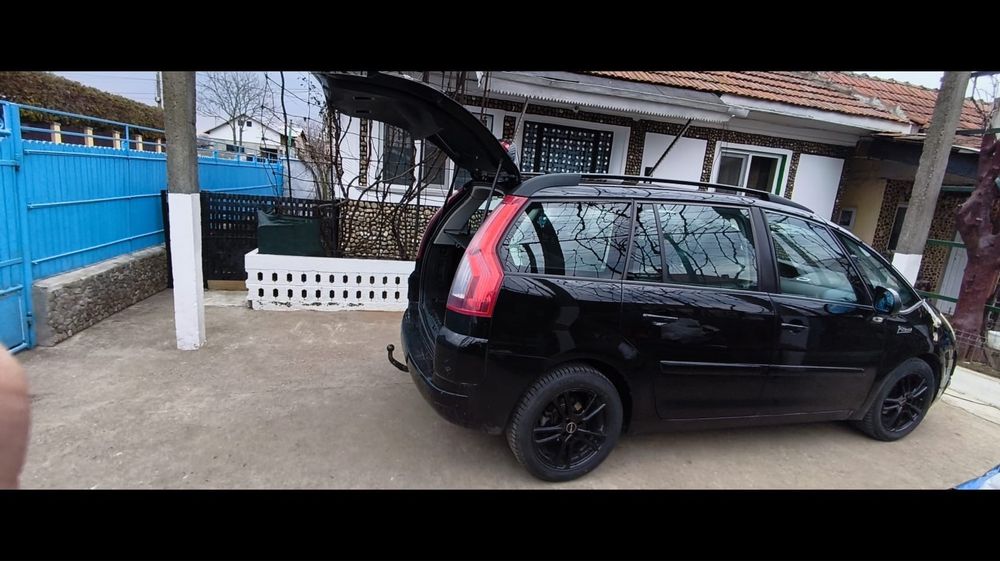 Citroen Grand C4 Picasso( 7)locuri -Spatiu generos pentru familia ta!
