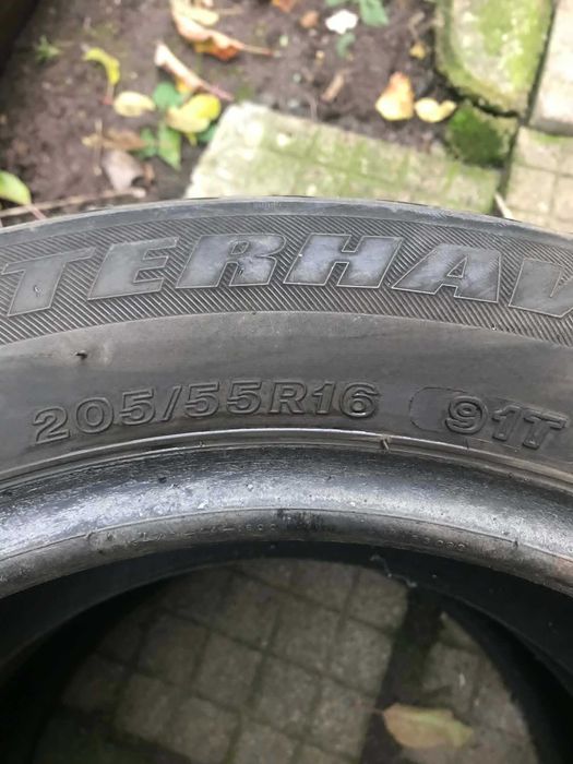 Гуми Firestone зимни 205/55 R16.2 броя.