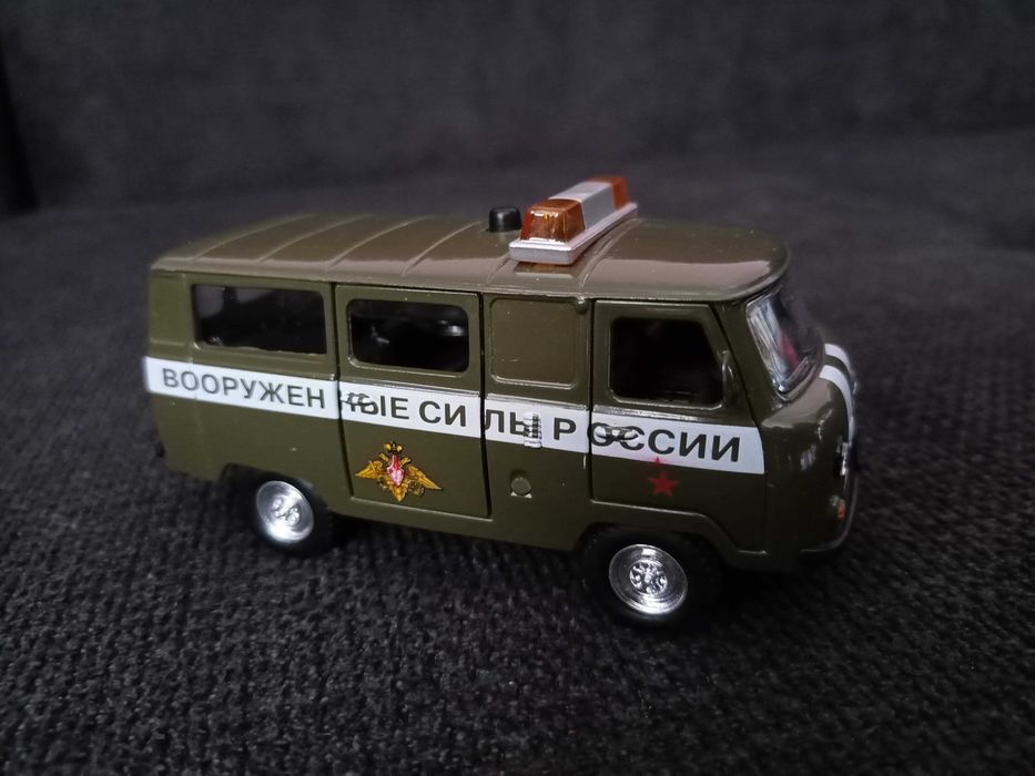 УАЗ 452 (39625) Буханка , Технопарк , нов в кутия , мащаб 1:43