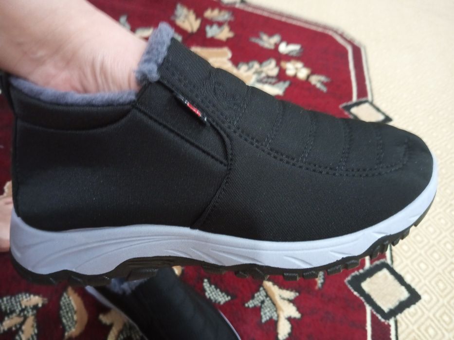 Продам обувь р.40