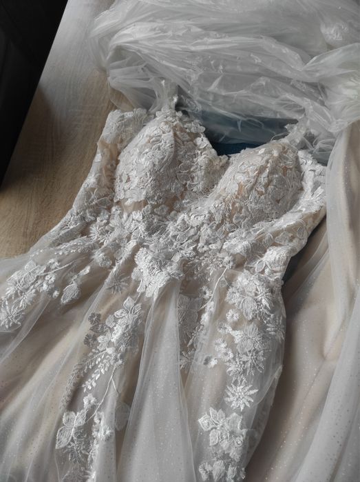 Булчинска рокля.