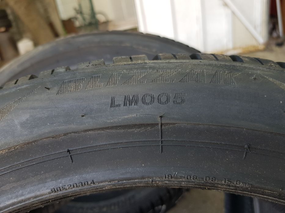 235/40/19 brigestone