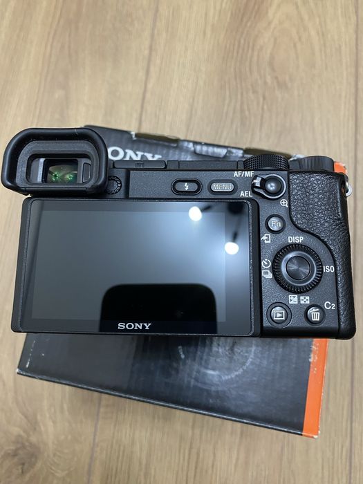 Sony a6400 c 16-50mm почти новый