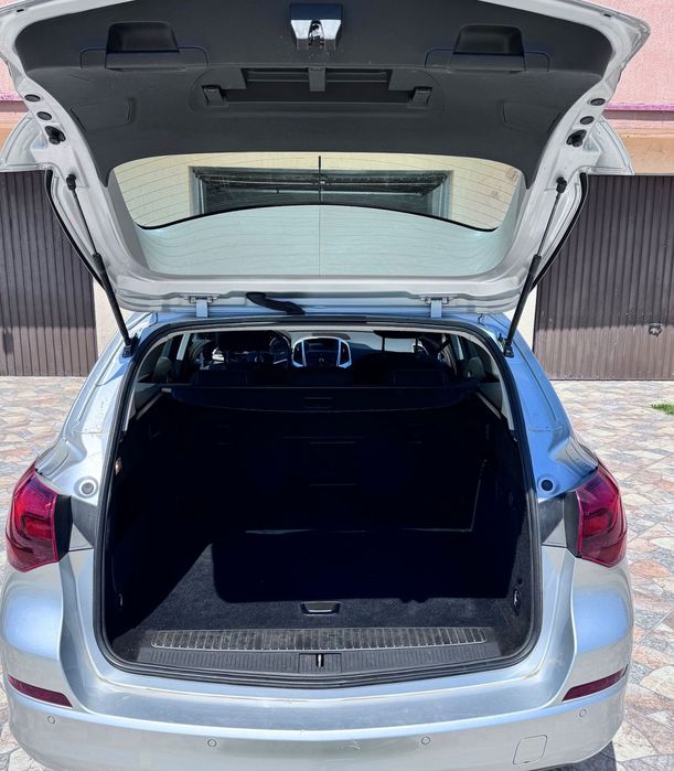 OPEL Astra 2011 — imagine 5