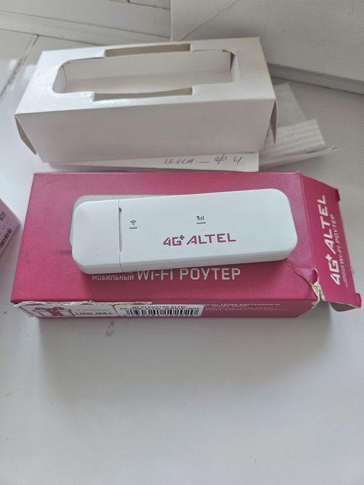 Продам наушники Samsung, модем Altel