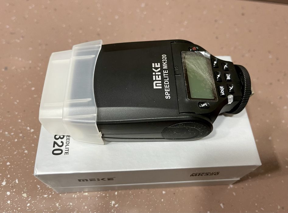 Blitz montura Nikon