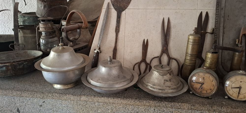 Лот Много стари предмети за украска на механи