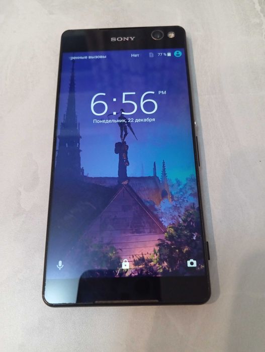 Телефон Sony Xperia C5