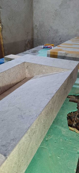 Мивка за баня изработена от гранитогрес