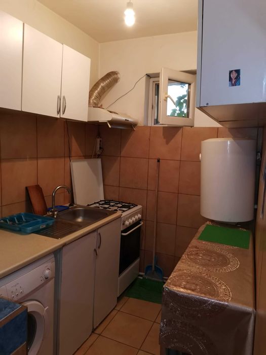 Giurgiului, Piata Progresul, Berceni,metrou Eroii Revolutiei,modest,parter,pentru 1-2 persoane