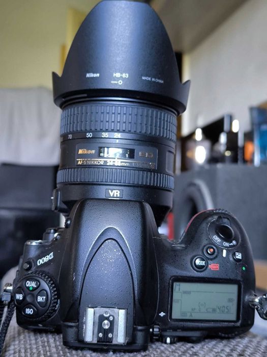 Nikon D800 + obiectiv Nikon 24 - 85 mm + 80-200 F 4.5-5.6