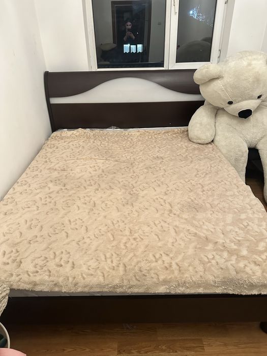 Продам спальный гарнитур