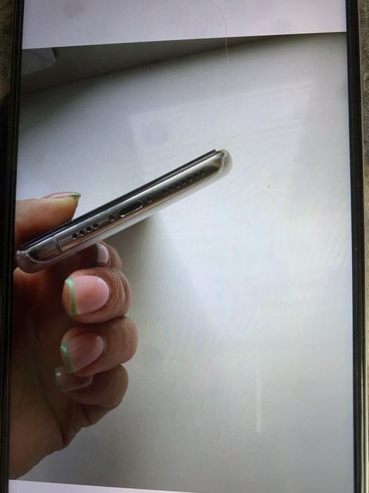 Продам Iphone 10 xs max в отличном состояний