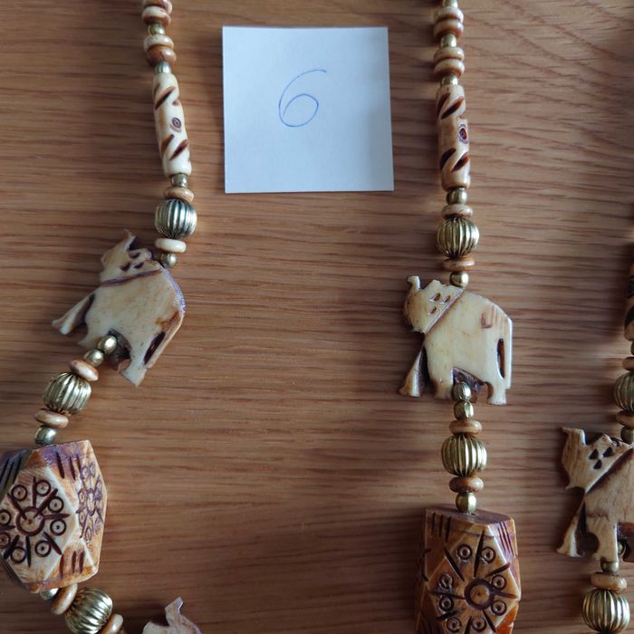 Гердани Слонова кост и Колие+обеци с полускъпоценен камък